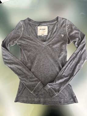 Vintage Abercrombie Grey V Neck Long Sleeve